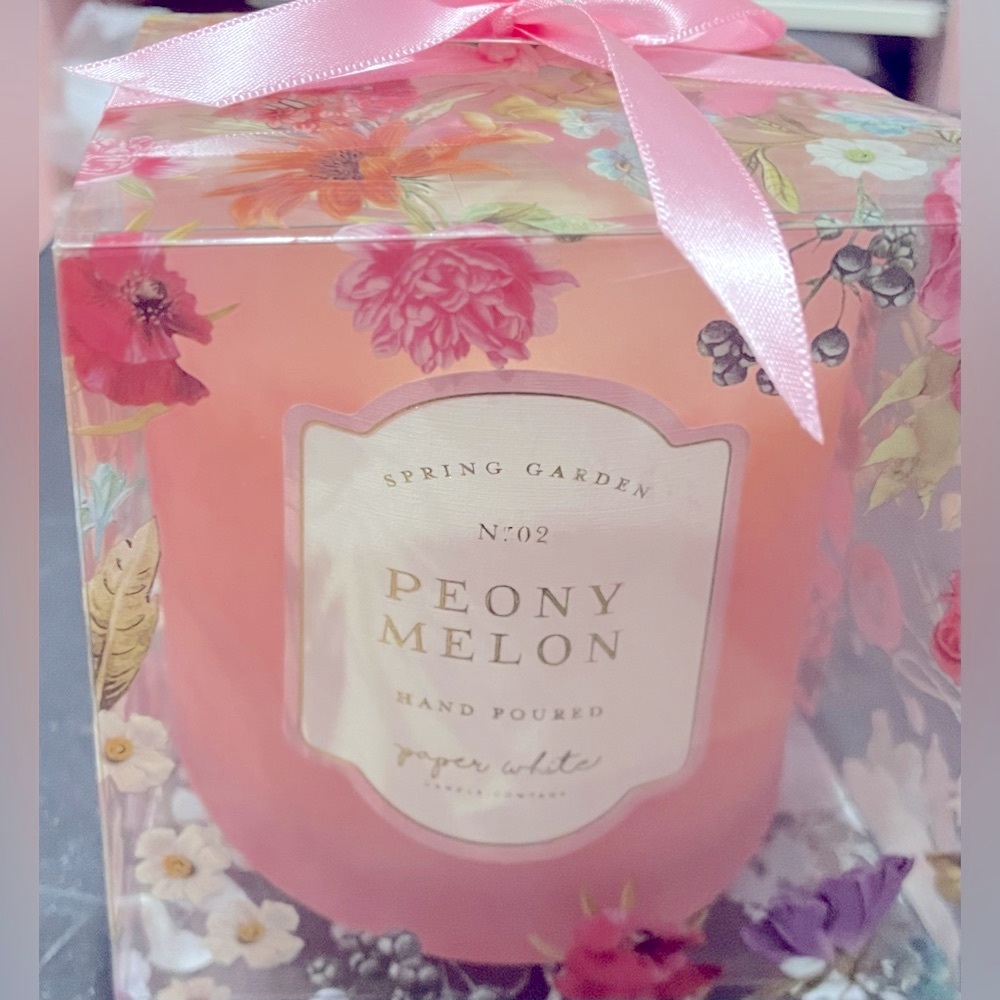 PAPER WHITE CANDLE CO White Spring Garden No. 2 Peony Melon size 8oz NIB